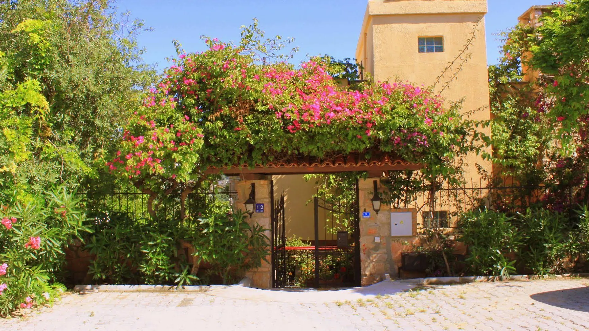 Villa Cosy Yalikavak Bed & Breakfast
